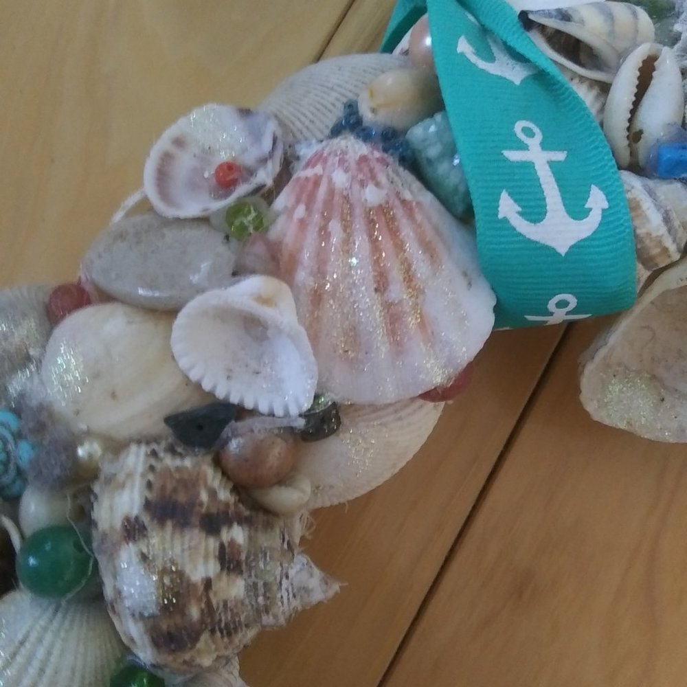 Seashell wreath - Picture 10 of 15
